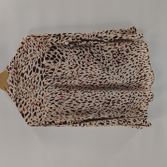 Express Animal Print Top Size Large Button Up V Neck Long Sleeve Cream And Brown - Picture 9 of 9